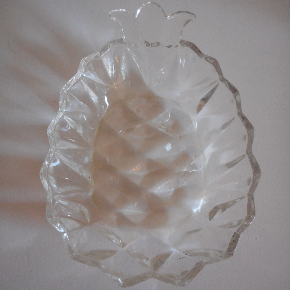 Vintage Pressed Glass Pineapple bowl dish Jewelry